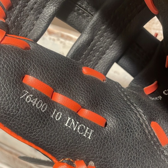 Kids Orange and Black 10 inch baseball mitt by Voit - Picture 4 of 4
